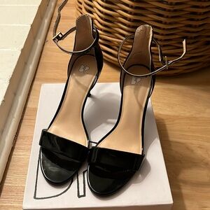 BP Black Patent Leather Ankle Strap Heels. Sz 7.5